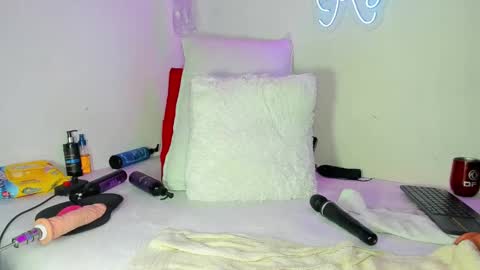 Snapshot of kylie_sttel chatting on December 31, 2024, 3:55 am kylie Sttel online show from December 31, 2024, 3:55 am