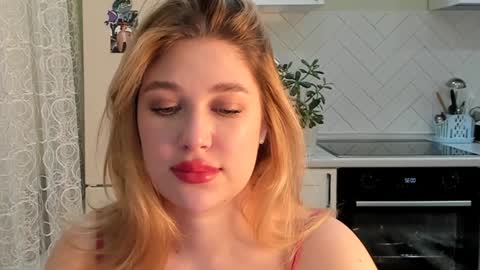 Snapshot of kylieblond chatting on December 15, 2024, 9:31 pm Din online show from December 15, 2024, 9:31 pm