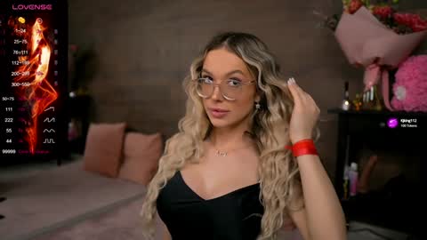 Kylie online show from February 6, 2025, 10:53 pm