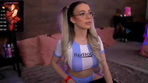 Kylie online show from February 9, 2025, 5:22 pm