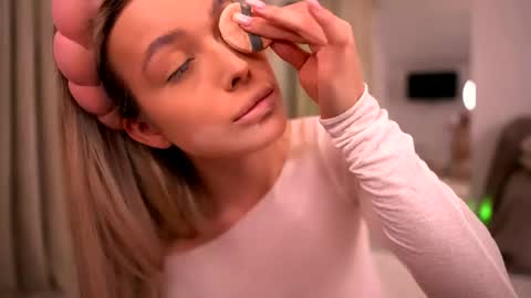 Kylie online show from April 18, 2026, 8:20 pm