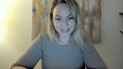 kylierose1 online show from September 19, 2025, 4:40 pm
