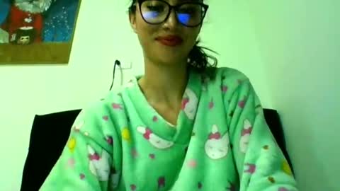 Kym Giraldo online show from December 12, 2024, 10:34 am