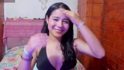 Snapshot of kyomi_beth chatting on January 2, 2025, 4:35 pm kyomi online show from January 2, 2025, 4:35 pm