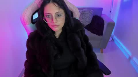 Snapshot of kyomi_chang chatting on December 10, 2024, 12:16 pm Kyomi online show from December 10, 2024, 12:16 pm