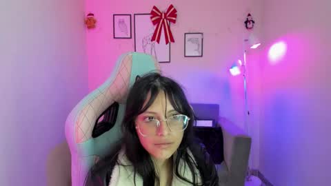 Snapshot of kyomi_chang chatting on December 23, 2024, 12:19 pm Kyomi online show from December 23, 2024, 12:19 pm
