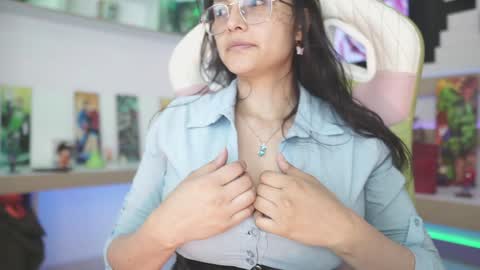 Snapshot of kyomi_chang chatting on January 11, 2025, 1:01 pm Kyomi online show from January 11, 2025, 1:01 pm
