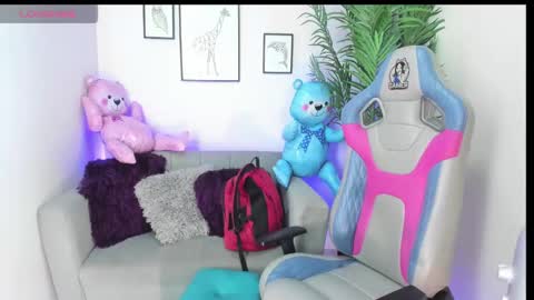 Snapshot of kyomi_chang chatting on February 22, 2025, 1:46 pm Kyomi online show from February 22, 2025, 1:46 pm