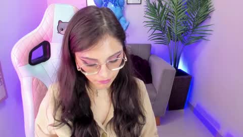 Snapshot of kyomi_chang chatting on March 3, 2025, 6:44 pm Kyomi online show from March 3, 2025, 6:44 pm