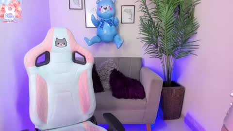 Snapshot of kyomi_chang chatting on March 10, 2025, 12:26 pm Kyomi online show from March 10, 2025, 12:26 pm