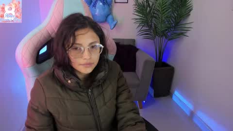 Snapshot of kyomi_chang chatting on March 11, 2025, 12:17 pm Kyomi online show from March 11, 2025, 12:17 pm