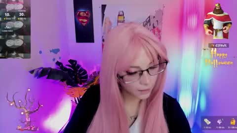 Kyomi online show from November 22, 2025, 1:43 pm