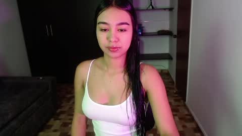 Kyra  online show from April 8, 2026, 2:50 pm