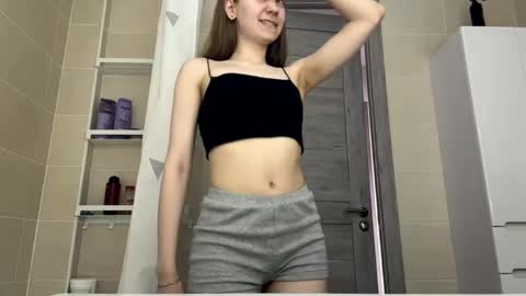 Kira online show from May 31, 2026, 2:46 pm
