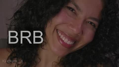 schedule 300 pm - 1100pm colombia time online show from February 21, 2025, 10:15 pm