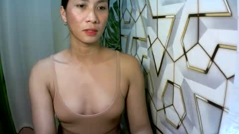 kyutshyne online show from April 1, 2026, 8:28 pm