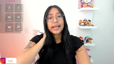 Snapshot of kyy_isa chatting on September 11, 2025, 4:45 am IG online show from September 11, 2025, 4:45 am