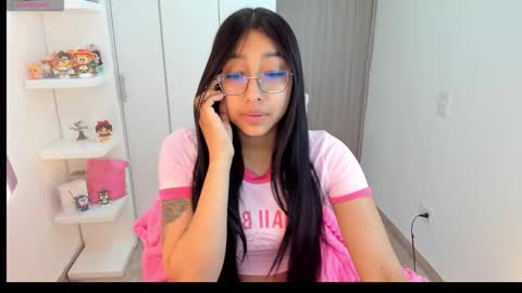 Snapshot of kyy_isa chatting on October 17, 2025, 4:26 am IG online show from October 17, 2025, 4:26 am