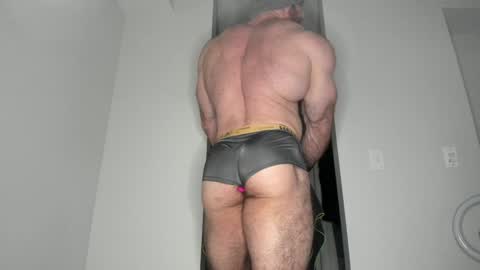 l0v35_2_5p00g3 online show from December 14, 2024, 8:02 am