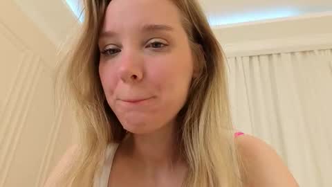 lina online show from January 12, 2026, 8:47 pm