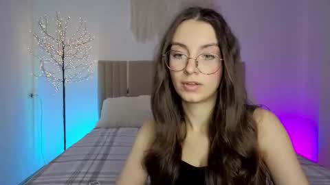 Margo  online show from February 23, 2026, 3:09 pm