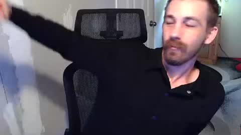 l1v1nth3dr3am online show from April 29, 2026, 11:33 pm