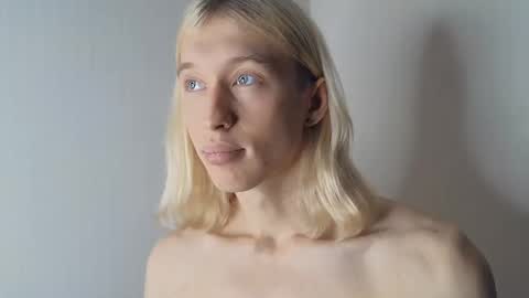 Snapshot of l_adonis_l chatting on March 5, 2025, 4:56 am Adonis online show from March 5, 2025, 4:56 am