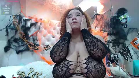 la crespa x online show from October 18, 2025, 1:34 pm