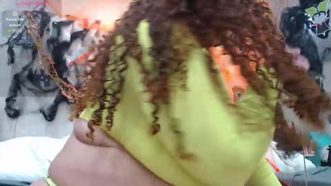 la crespa x online show from October 28, 2025, 12:41 pm