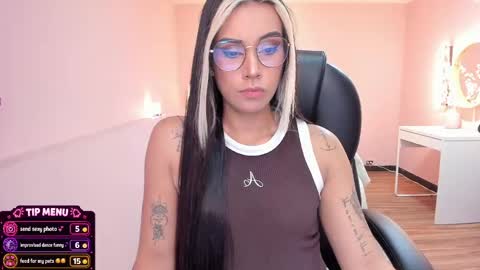 Snapshot of la_monitora chatting on May 22, 2026, 11:38 am T A T I A N A online show from May 22, 2026, 11:38 am