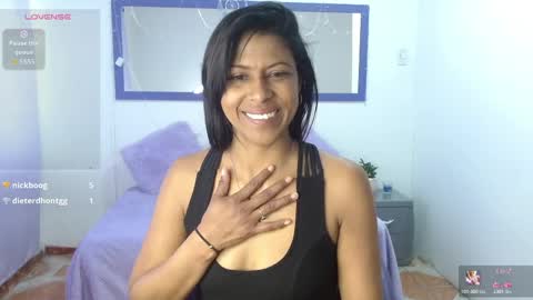 Snapshot of la_negritaa chatting on June 8, 2026, 9:48 pm Sara online show from June 8, 2026, 9:48 pm