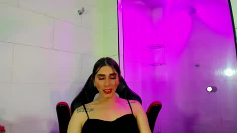Snapshot of la_ratona_1 chatting on February 22, 2025, 12:05 am AriSaray online show from February 22, 2025, 12:05 am