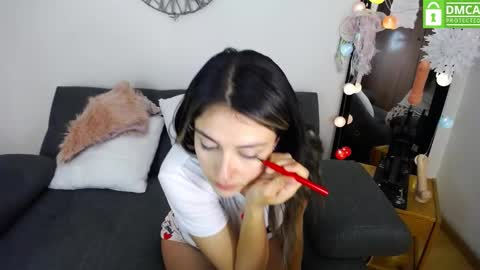 Catalina online show from February 26, 2025, 11:59 pm