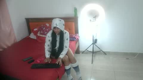 la_wuaifu1 online show from November 17, 2025, 7:30 pm