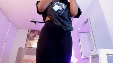 Cris  online show from February 28, 2025, 11:36 am