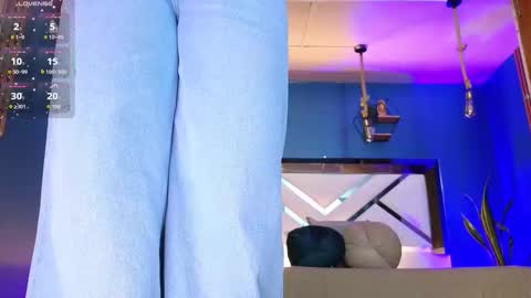 Cris  online show from September 22, 2025, 12:07 pm