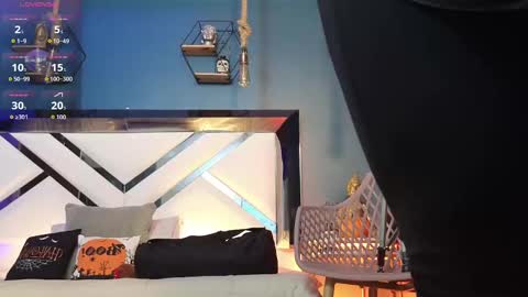 Cris  online show from October 20, 2025, 10:59 am