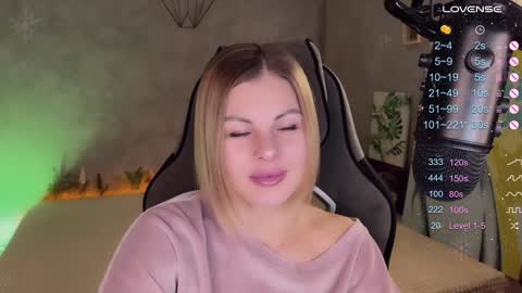 LaBandita online show from December 16, 2024, 5:43 pm