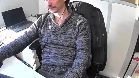 labelette007 online show from January 9, 2025, 9:16 am