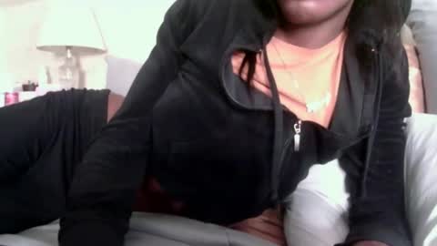 Bella online show from December 16, 2024, 7:54 pm