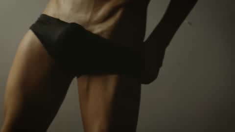 labrinthteasing online show from October 24, 2025, 1:07 pm