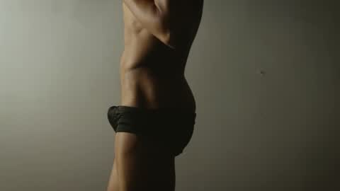 labrinthteasing online show from December 4, 2025, 12:25 pm