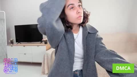 Mai online show from September 25, 2025, 4:43 pm