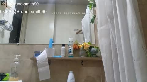 Snapshot of lacasadelosmunecosbq chatting on February 27, 2026, 3:39 am Bruno Smith online show from February 27, 2026, 3:39 am