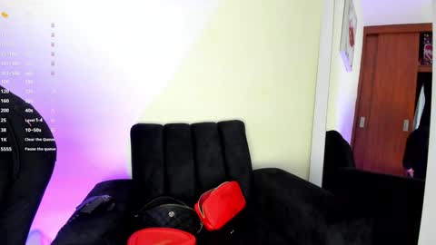 lace_victoria online show from December 10, 2024, 1:43 am