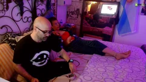 lachicadeldiablo online show from April 3, 2026, 9:35 pm