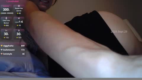 Snapshot of lacie_richards chatting on September 29, 2025, 4:17 am Lacie online show from September 29, 2025, 4:17 am