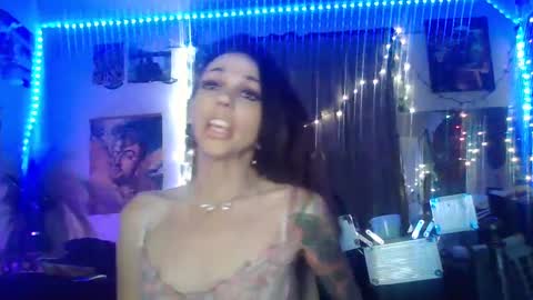 Laci online show from September 16, 2025, 11:55 am