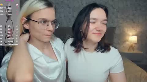 Snapshot of lacyedison chatting on July 25, 2026, 7:11 pm Violet and Isabel online show from July 25, 2026, 7:11 pm