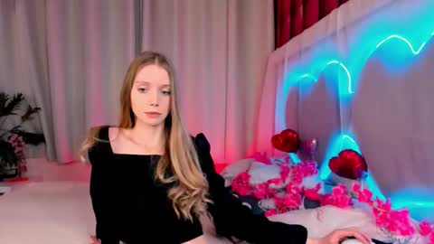 Snapshot of lada2k4 chatting on February 23, 2026, 7:17 am Lada online show from February 23, 2026, 7:17 am